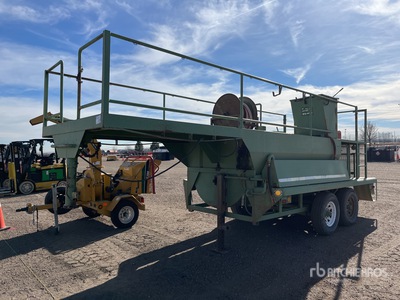2000 Bowie 1100 gal Gooseneck T/A Hydroseeder Trailer
