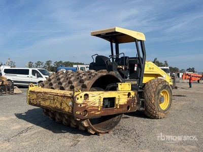 Bomag 213D-40 Gładka zagęszczarka bębnowa