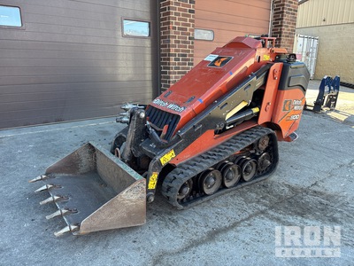 2018 Ditch Witch SK800 Mini Compact Track Loader