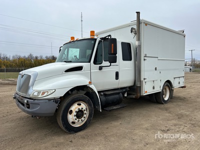 2005 International 4300 SBA 4x2 Hochdruckreiniger-Lkw