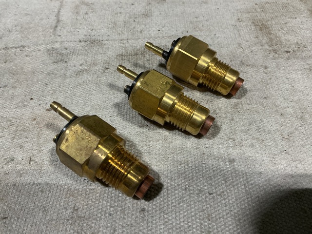 (60) Kohler 359790 Switches