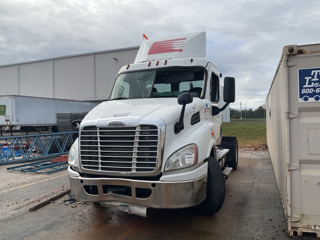 2019 Freightliner Cascadia 113 4x2 S/A Day Cab Truck Tractor 2019 Freightliner Cascadia 113 4x2 S/A Day Cab Truck Tractor