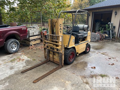 Cat V60 6000 lb Pneumatic Tire Gabelstapler