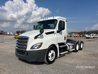 2019 Freightliner Cascadia 126 6x4 Cabeza Tractora Cabina Corta