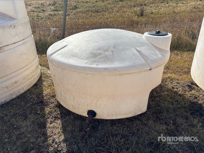 350 gal Poly Watertank