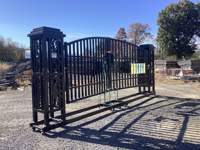 Suihe 20' Farm Iron Driveway Gate - Unused