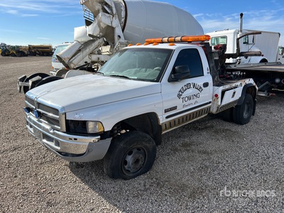 2000 Dodge Ram 3500 SLT 4x4 Tow Truck (Inoperable)