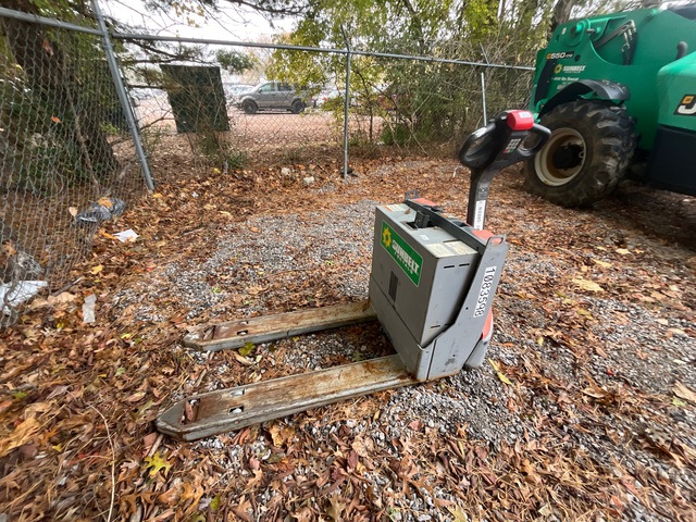 2018 Toyota 8HBW23 4500 lb Electric Pallet Jack (Inoperable) 2018 Toyota 8HBW23 4500 lb Electric Pallet Jack (Inoperable)