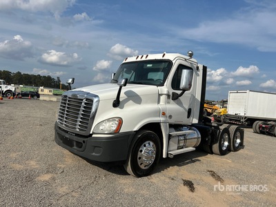 2019 Freightliner Cascadia 125 6x4 T/A Day Cab Truck Tractor