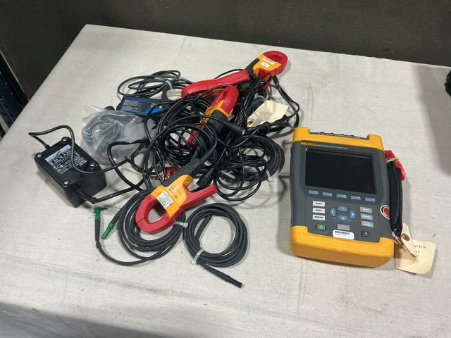 Fluke 434 Power Quality Analyzer