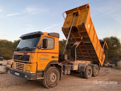 2006 Volvo FM12-380 6x4 T/A Dump Truck
