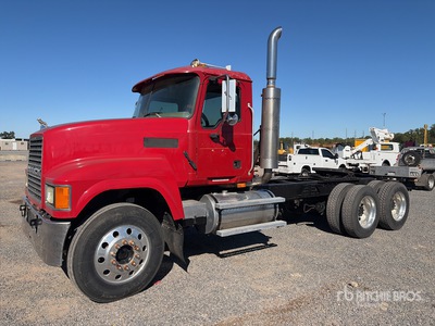 2005 Mack CHN613 6x4 Ciągnik siodłowy T/A z kabiną dzienną