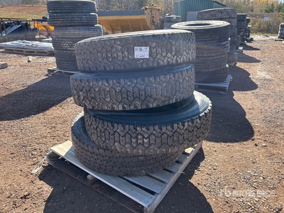 Quantity of (4) Mixed إطارات المعدات