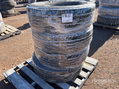 Quantity of (4) إطارات المعدات
