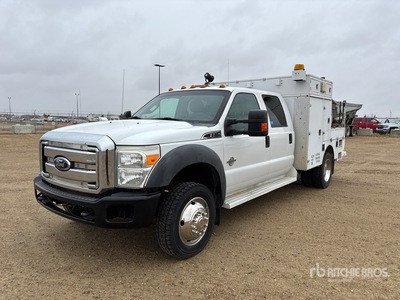 2011 Ford F-550 XLT 4x4 Crew Cab Camion utilitaire