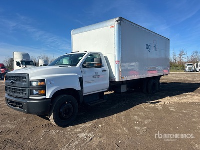 2021 Chevrolet Silverado 4500 4x4 Moving شاحنة فان