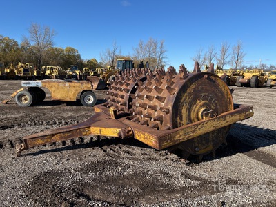 11 ft Sheep Foot Anhängewalzen