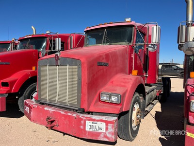 2008 Kenworth T800 6x4 T/A Sleeper Truck Tractor (Inoperable)