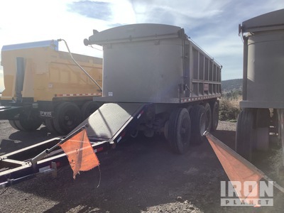 1995 Cornhusker Tri/A Pup Dump Trailer