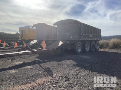 1994 Cornhusker Pup Dump Trailer