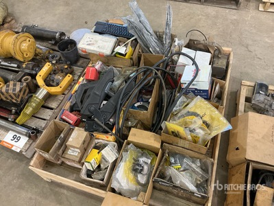 Quantity of John Deere Parts Pièces diverses