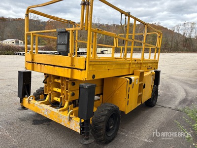 2023 Haulotte HS3388RT 4x4 Dual Fuel Plateforme élévatrice à ciseaux