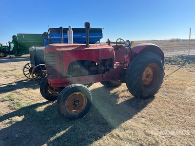 Massey-Harris 102 SS Oldtimertraktor (Inoperable)