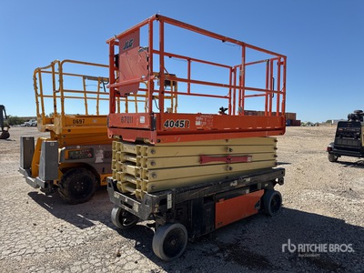 2018 JLG 4045R Electric Piattaforma aerea verticale (Inoperable)