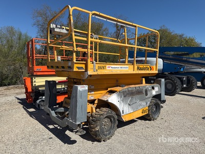 2015 Haulotte 3368RT 4x4 Diesel Plateforme élévatrice à ciseaux (Inoperable)