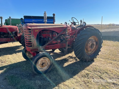 Massey-Harris 44G1SF Oldtimertraktor (Inoperable)