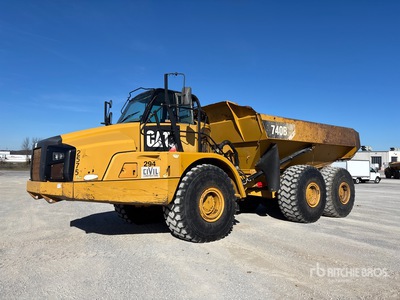 2014 Cat 740B Kiepwagen met knikbesturing