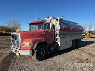 1993 Ford L9000 16800 L 6x4 Fuel Truck
