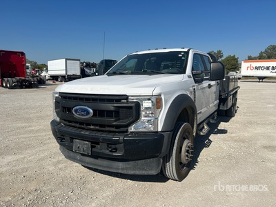 2021 Ford F-550 4x4 Crew Cab Flatbed Truck