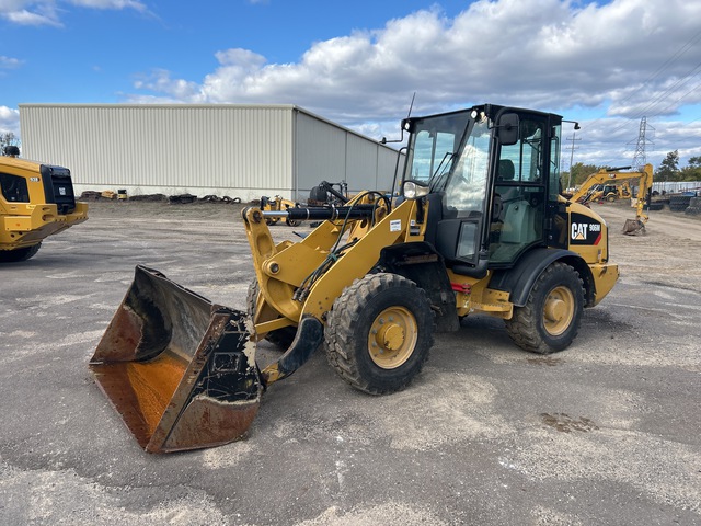 2018 Cat 906M Wheel Loader 2018 Cat 906M Wheel Loader