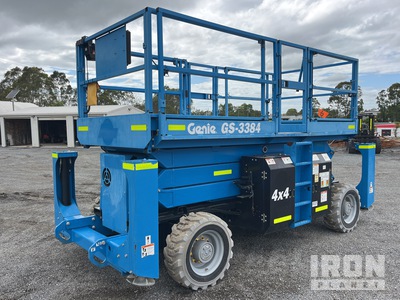 2022 Genie GS3384RT 4x4 Diesel Piattaforma aerea verticale