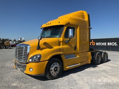 2019 Freightliner Cascadia 125 6x4 Tractocamion con Dormitorio / Cabina con cuccetta per trattore stradale