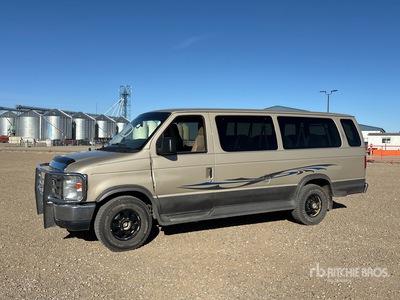 2010 Ford E-350 Super Duty Passenger Van