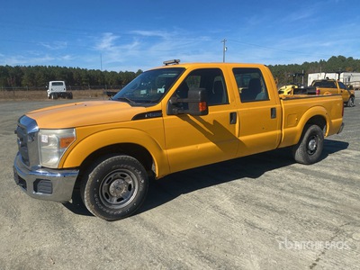 2015 Ford F-250 4x2 Crew Cab Pick Up