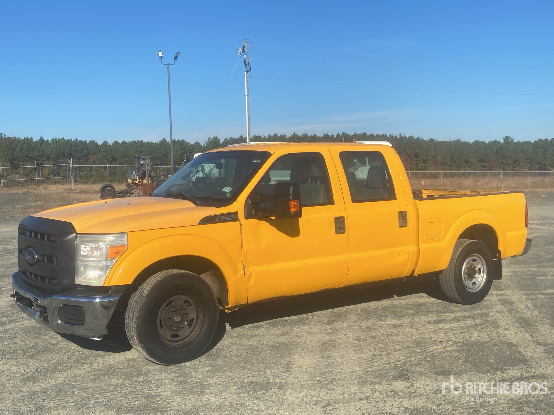2014 Ford F-250 XL 4x2 Crew Cab ピックアップ