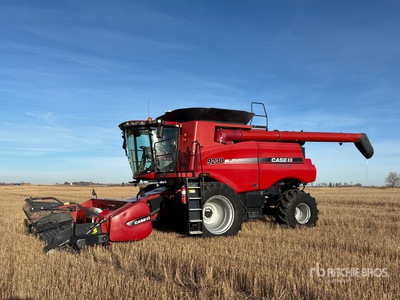 2014 Case IH 9230 حصادة مجمعة