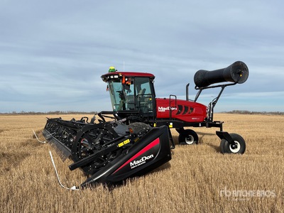 2017 MacDon M205 35 ft Swather الة الحصاد