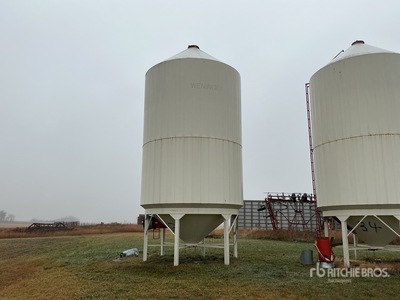 Weninger Industries +/- 2000 bu 2 Ring Hopper Cassone per grano