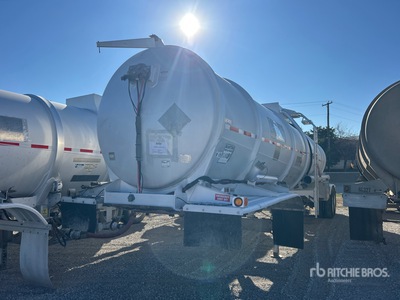 2011 Polar Tank 8400 gal T/A Tanker Trailer