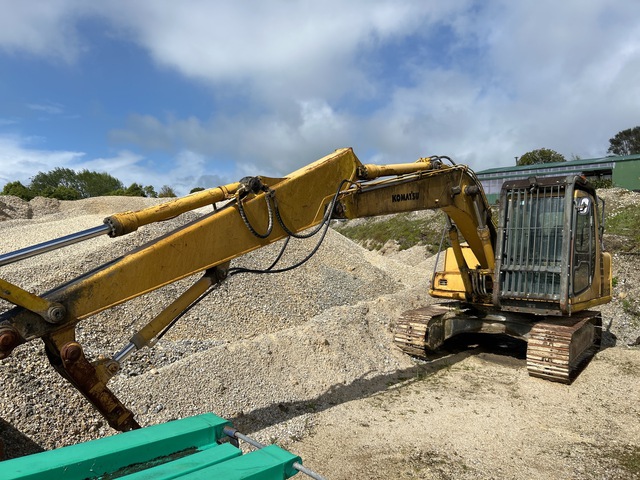 1996 Komatsu PC120-6E Tracked Excavator (Inoperable) 1996 Komatsu PC120-6E Tracked Excavator (Inoperable)