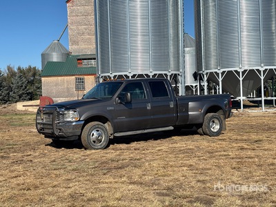 2002 Ford F-350 Lariat 4x4 Crew Cab Pickup