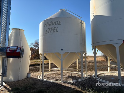 Prairie Steel +/- 50 t Hopper Grain Bin