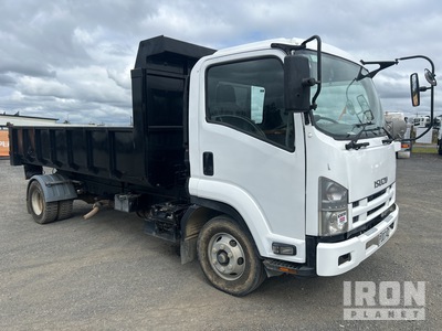 2009 Isuzu Forward FRR90 4x2 شاحنة قلابة /محور واحد