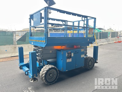 2013 Genie GS2669 4x4 Electric Scissor Lift