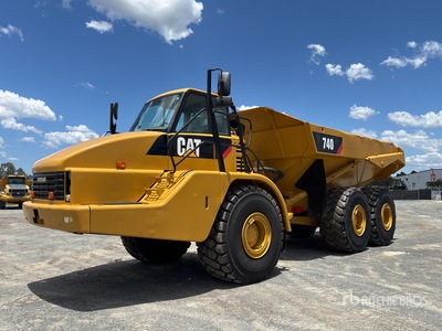 2008 Cat 740 Camion à benne articulé