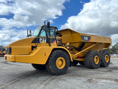 2008 Cat 740 شاحنة قلابة مفصلية